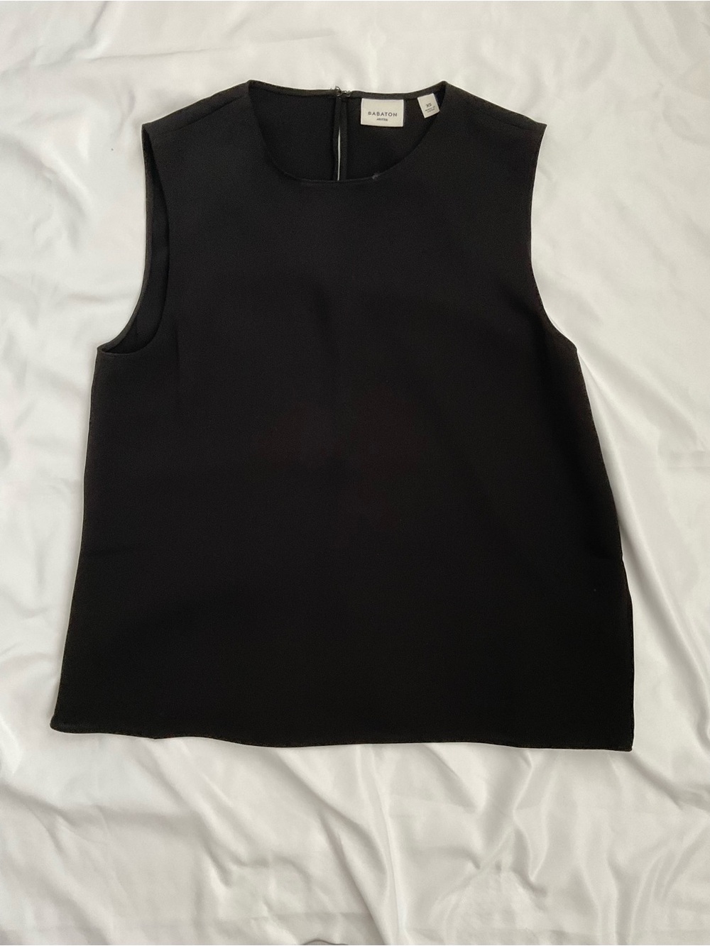 Aritizia Babaton  Sleeveless Black Shell Top EUC XS
